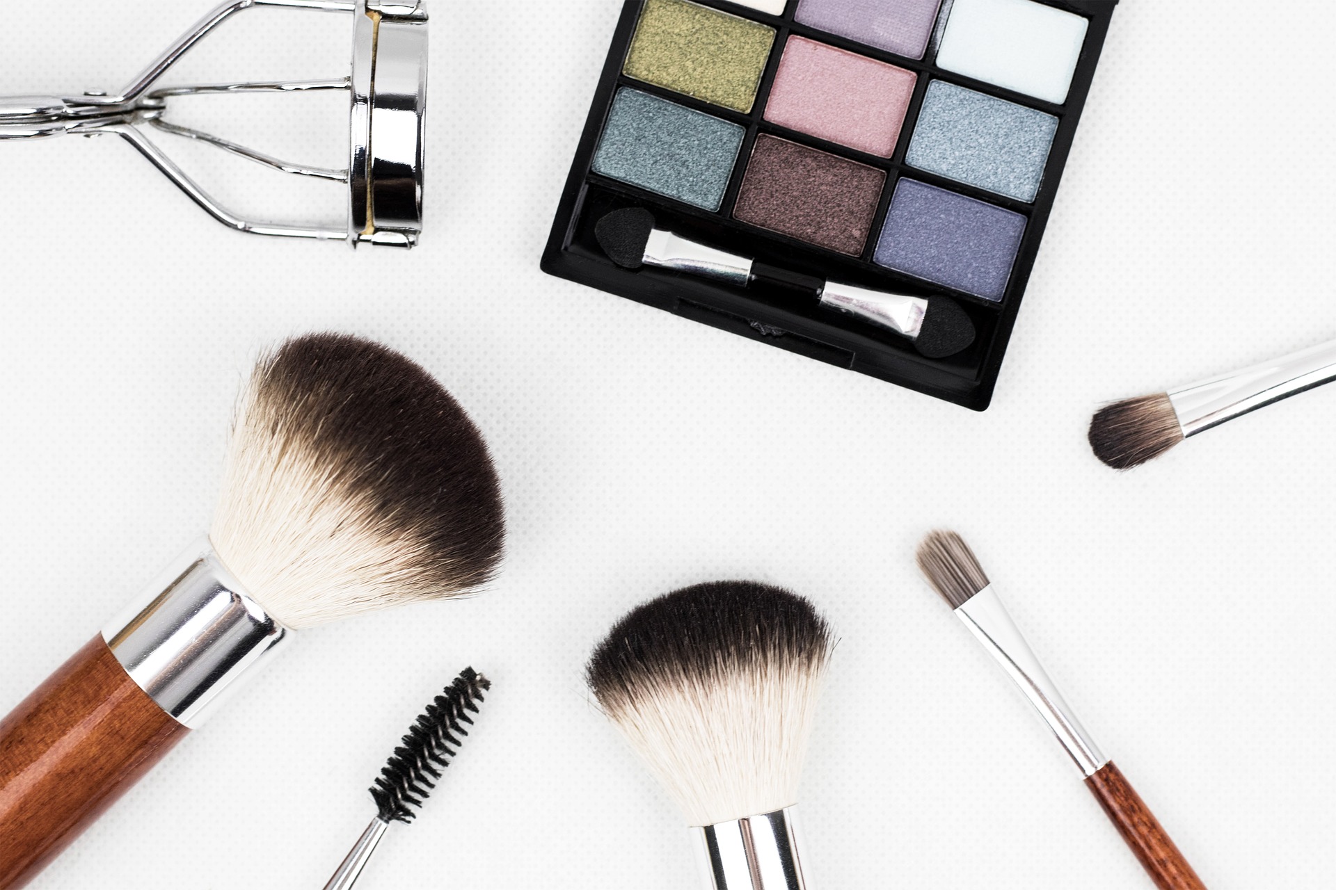 Common Makeup Chemicals to Avoid